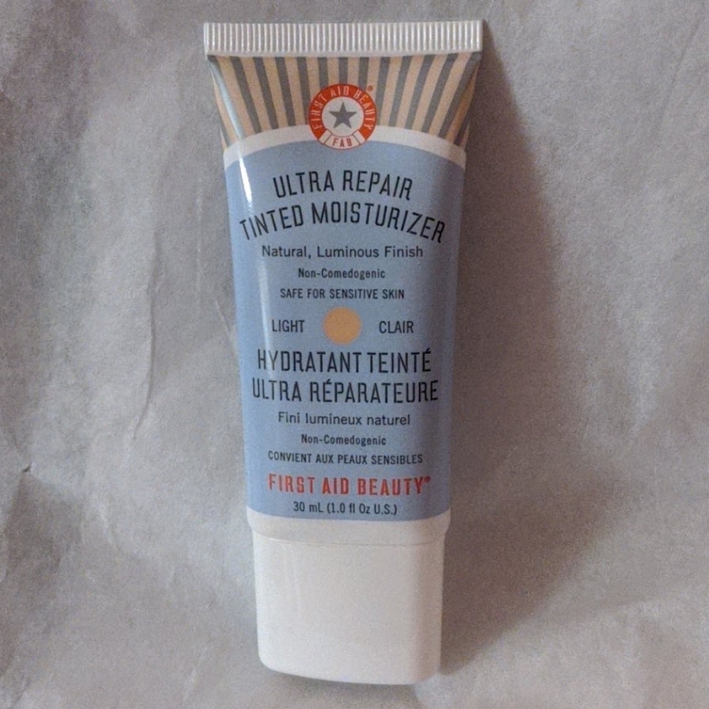 Light ultra repair tinted moisturizer